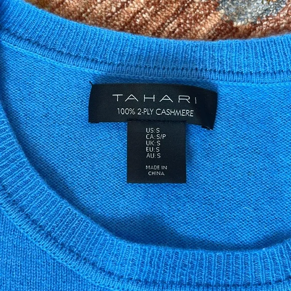 Women’s Cashmere Blue Sweater - Picture 3 of 3